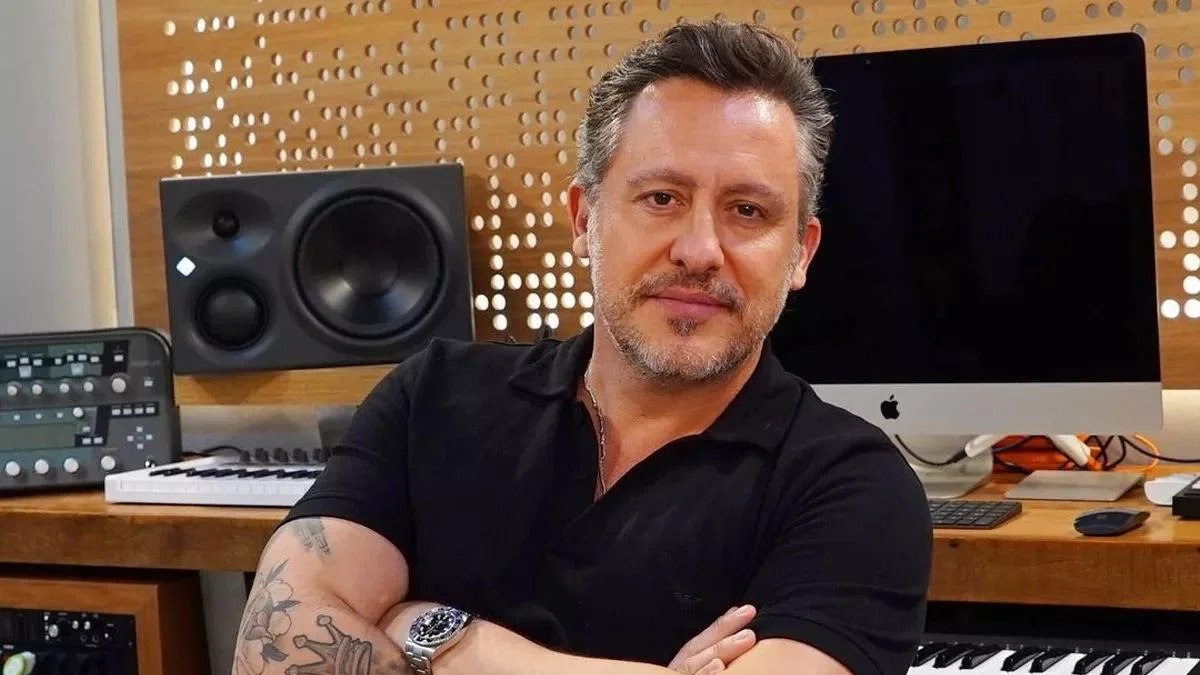 Guitarrista engana Rick Bonadio ao dublar música do Charlie Brown Jr.