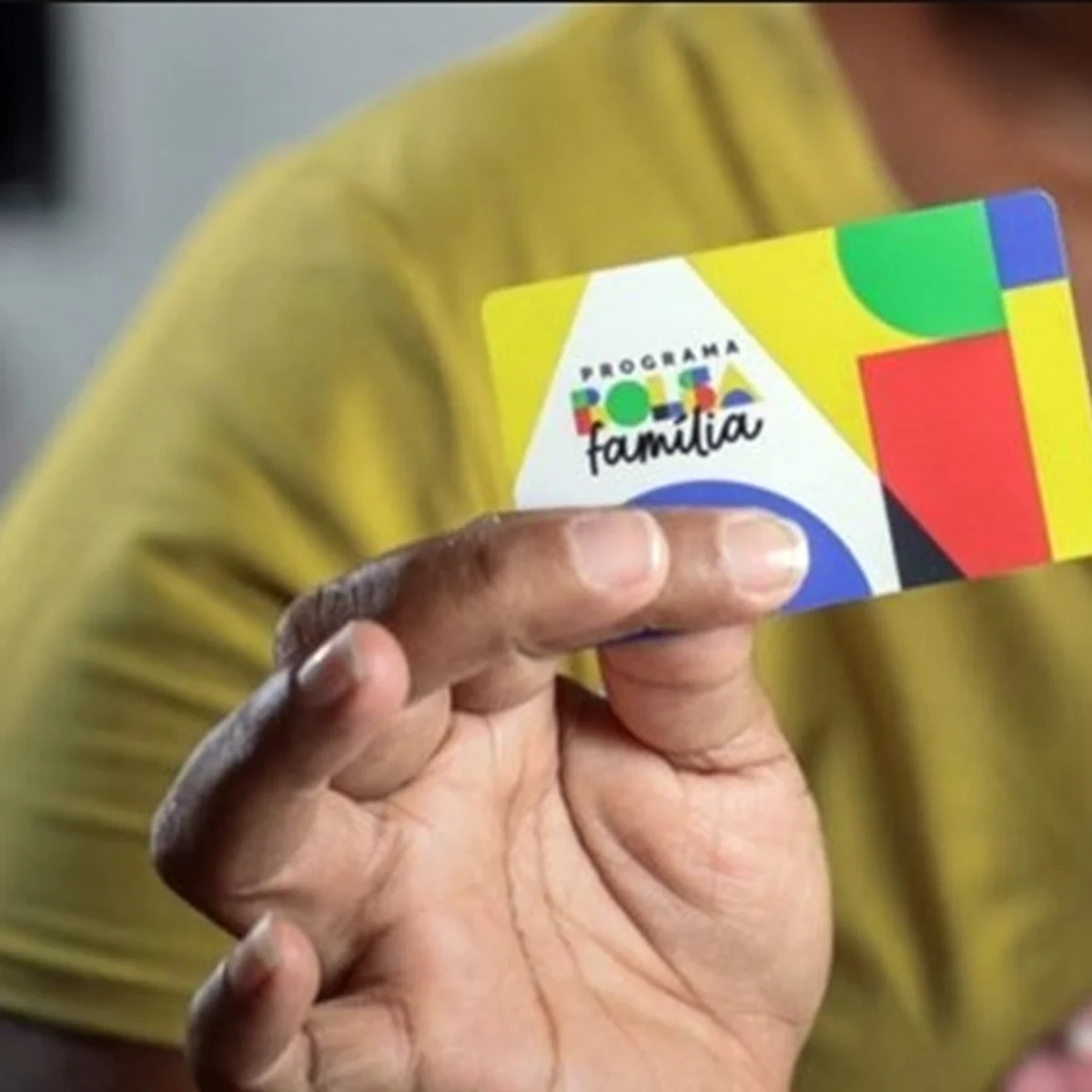 Reajuste do Bolsa Família: entenda o que muda e quando cai pagamento