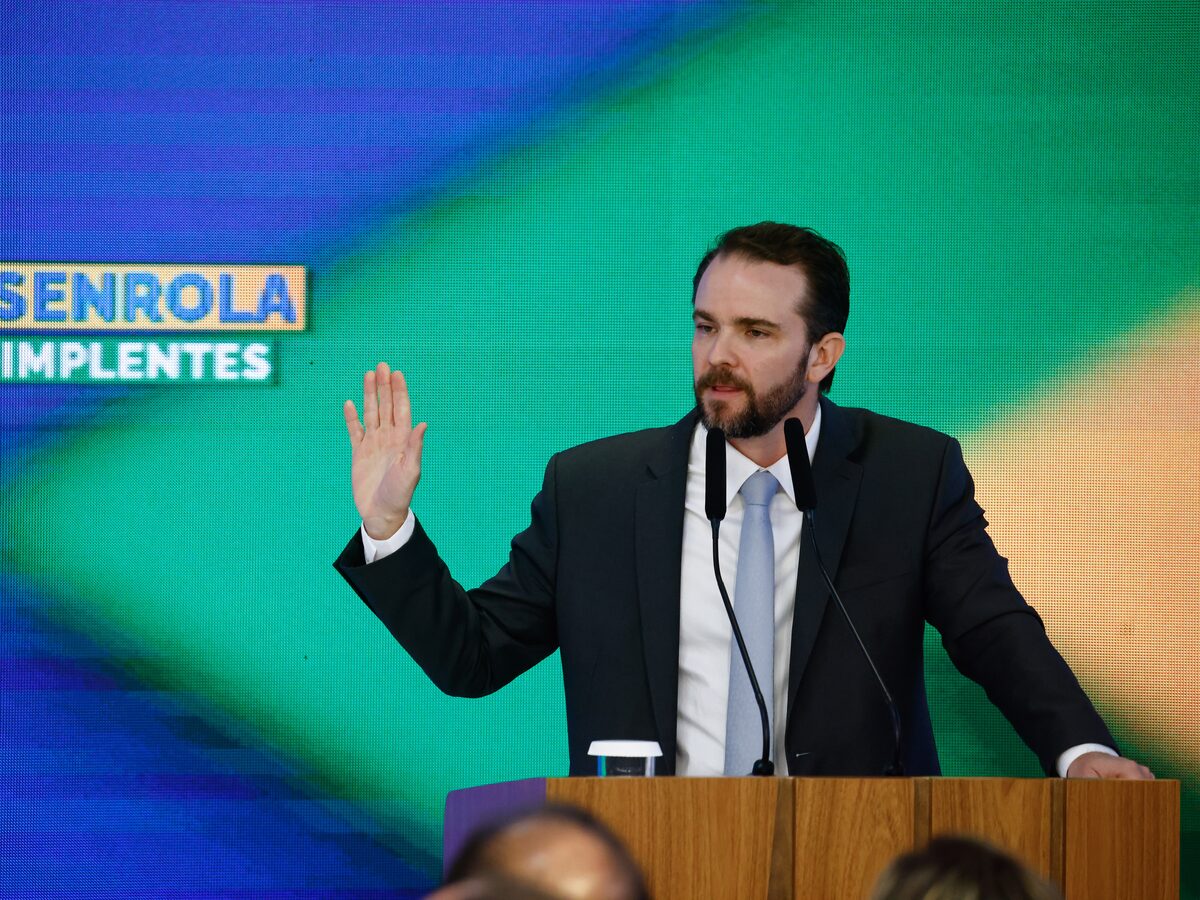 Durigan diz que proposta de compra de dívidas pelo governo deve começar após eleições, em 2027