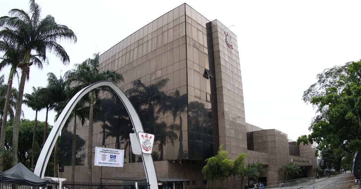 Assembleia no Corinthians decide sobre reeleição de Stábile e voto para sócio-torcedor neste sábado