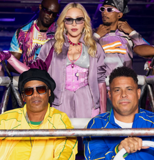 Ronaldinho Gaúcho e Ronaldo Fenômeno participam do show de Madonna na final da Copa do Mundo 2026 Foto: Reprodução/Instagram @ronaldo
