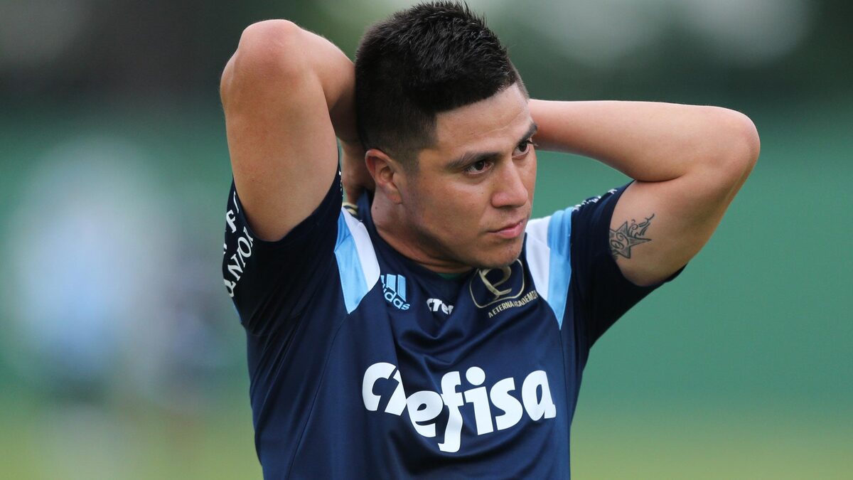 Ex-Palmeiras revela luta contra álcool e depressão: ‘Não aguentava mais a dor e o sofrimento’