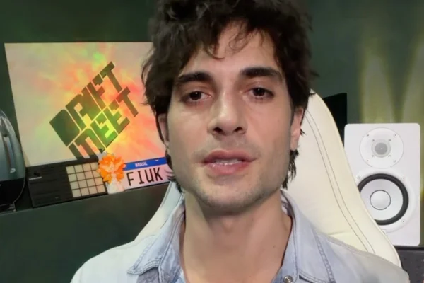 Fiuk rebate piadas sobre público de 67 pessoas em show: "Vergonha do quê?