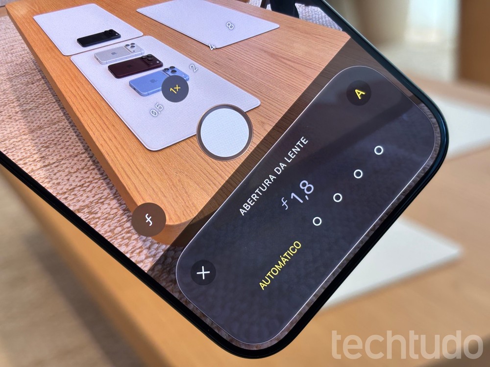 Apple mantém conjunto fotográfico poderoso e amplia os recursos da câmera com a estreia da abertura variável — Foto: Ana Loubak/TechTudo