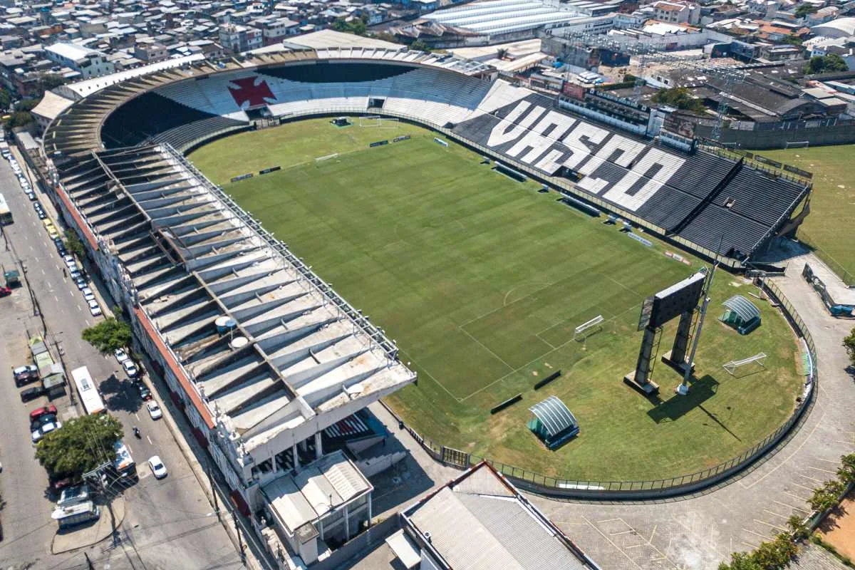 Imagem da matéria: Em caso de classificação, Vasco pode ficar sem São Januário nas semifinais