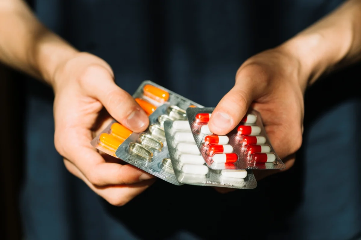 Médico lista medicamentos que não podem ser misturados por hipertensos