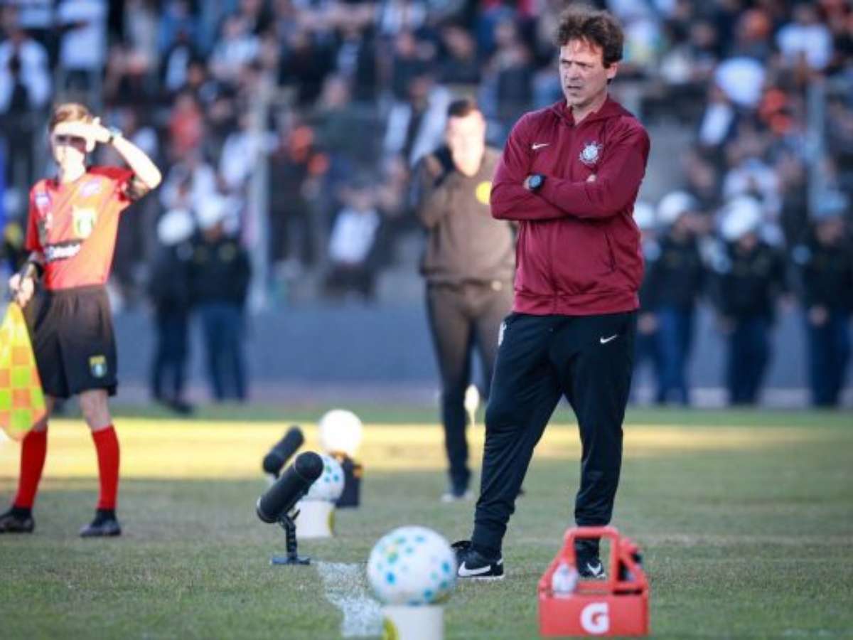 Corinthians ganha 17 dias para reagir após sexto revés no Brasileirão