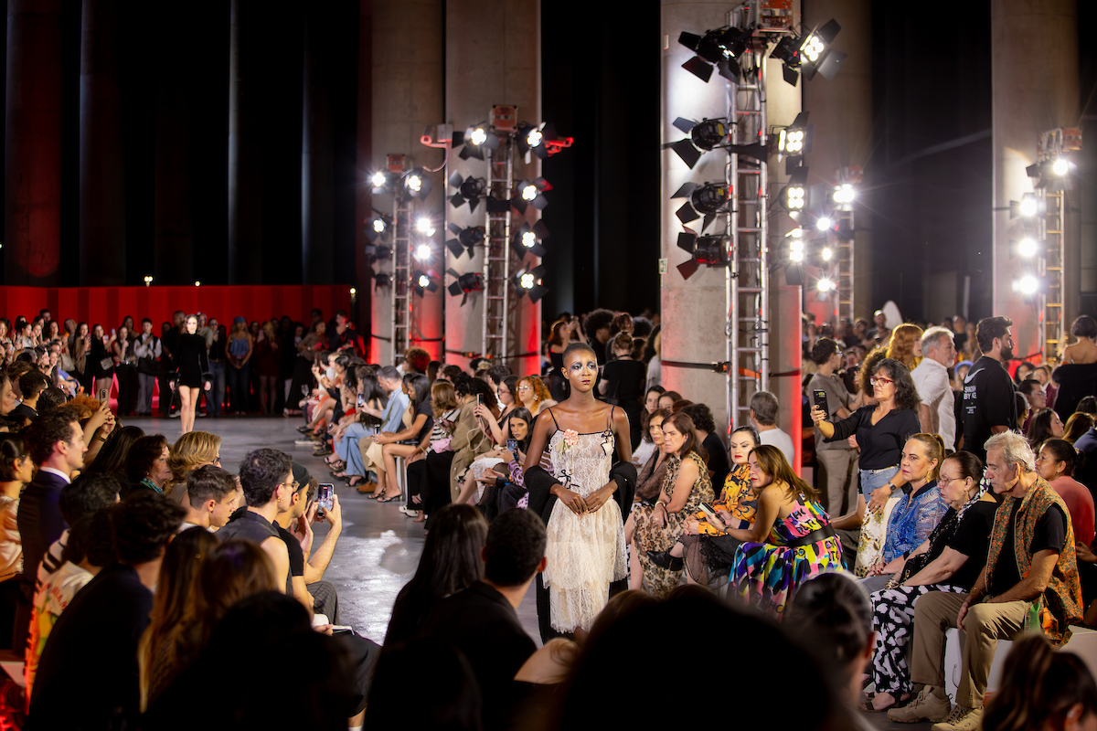 4ª noite do Metrópoles Catwalk movimenta Brasília com desfiles e coquetel