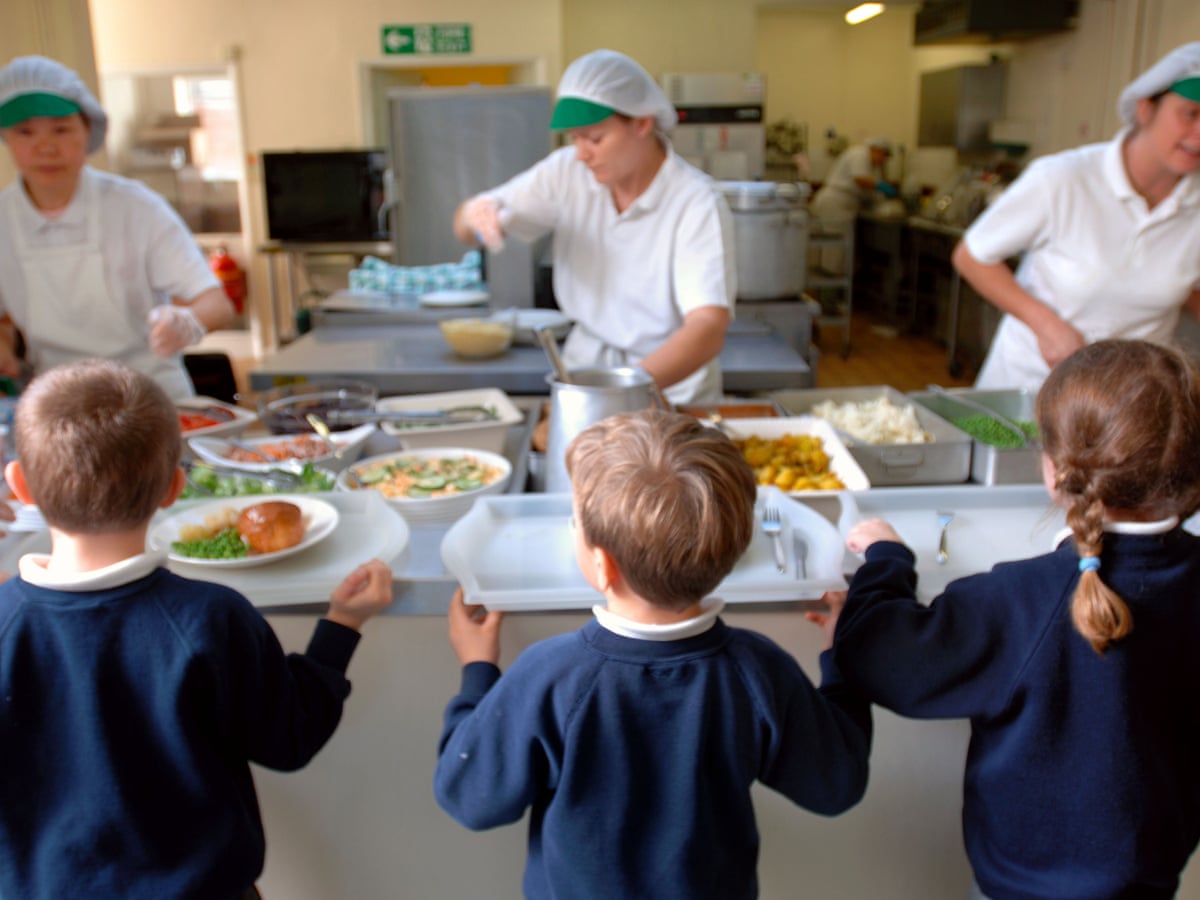 Após 20 anos de minha campanha de refeições escolares, sou um homem feliz. Por fim, vamos alimentar as crianças adequadamente.
