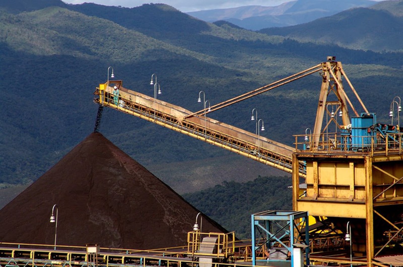 Texto cria incentivos e regras para as empresas que lidam com minerais Reprodução/Agência Senado - Arquivo