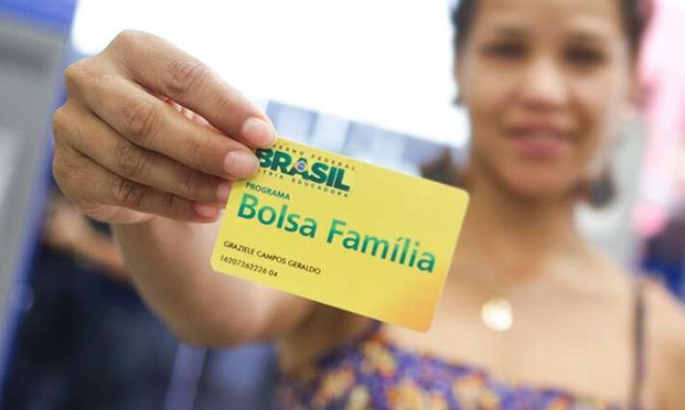 Gilmar Mendes acolhe pedido da AGU e decide que aumento do Bolsa Família não fere regras eleitorais