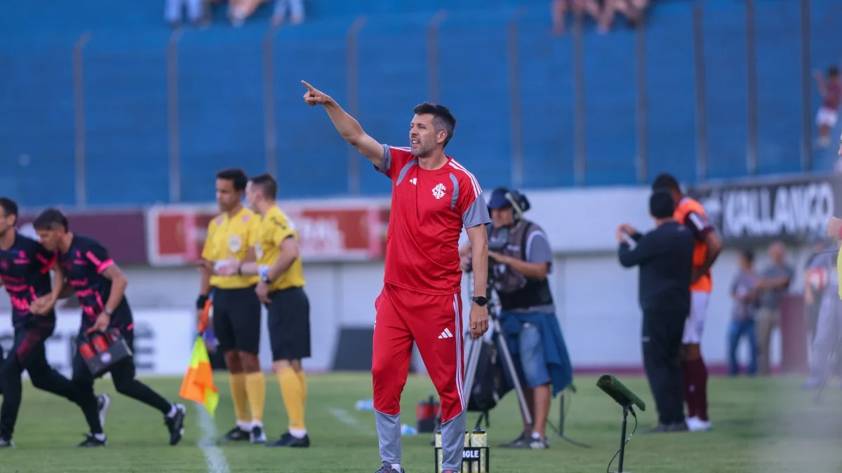 Brasileirão: Pezzolano é o 18º treinador demitido em 2026. Confira a lista