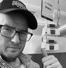 Chad Gilbert (New Found Glory) no hospital Foto: Tenho Mais Discos Que Amigos!