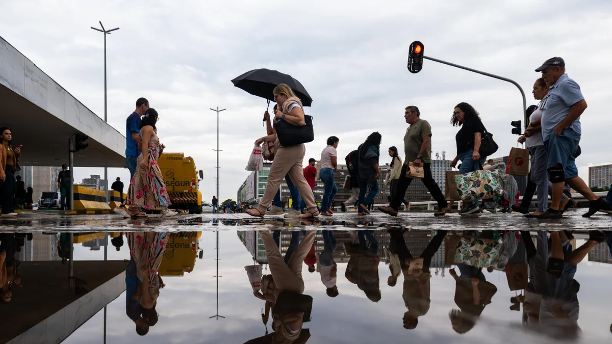 Inmet emite alerta amarelo para risco de tempestade com granizo no DF