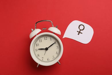 Dores nas articulações aumentaram na menopausa? Entenda a relação com a queda do estrogênio