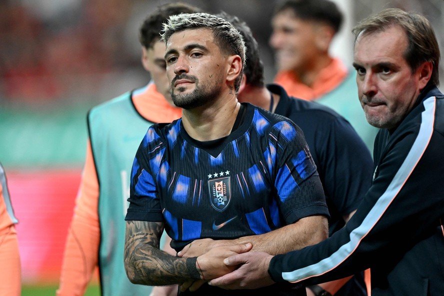 Entenda por que Arrascaeta não pode jogar pelo Flamengo com proteção no punho fraturado