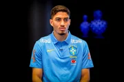 Zagueiro foi convocado para defender a Seleção Brasileira pela primeira vez.