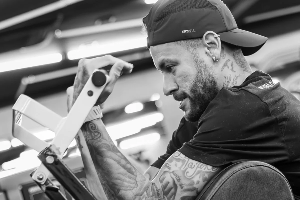 Em recuperação, Neymar diz que tem cuidado “dobrado” com o “mental”
