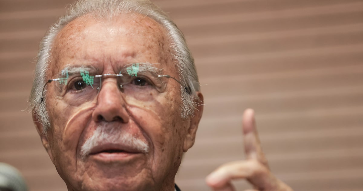 José Sarney continua internado em hospital em SP e tem previsão de alta para a próxima semana