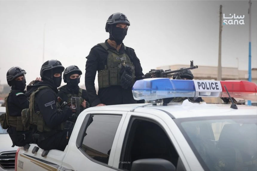 Uma bomba na beira da estrada mata 6 soldados no Paquistão enquanto tropas matam 10 militantes em múltiplos raids