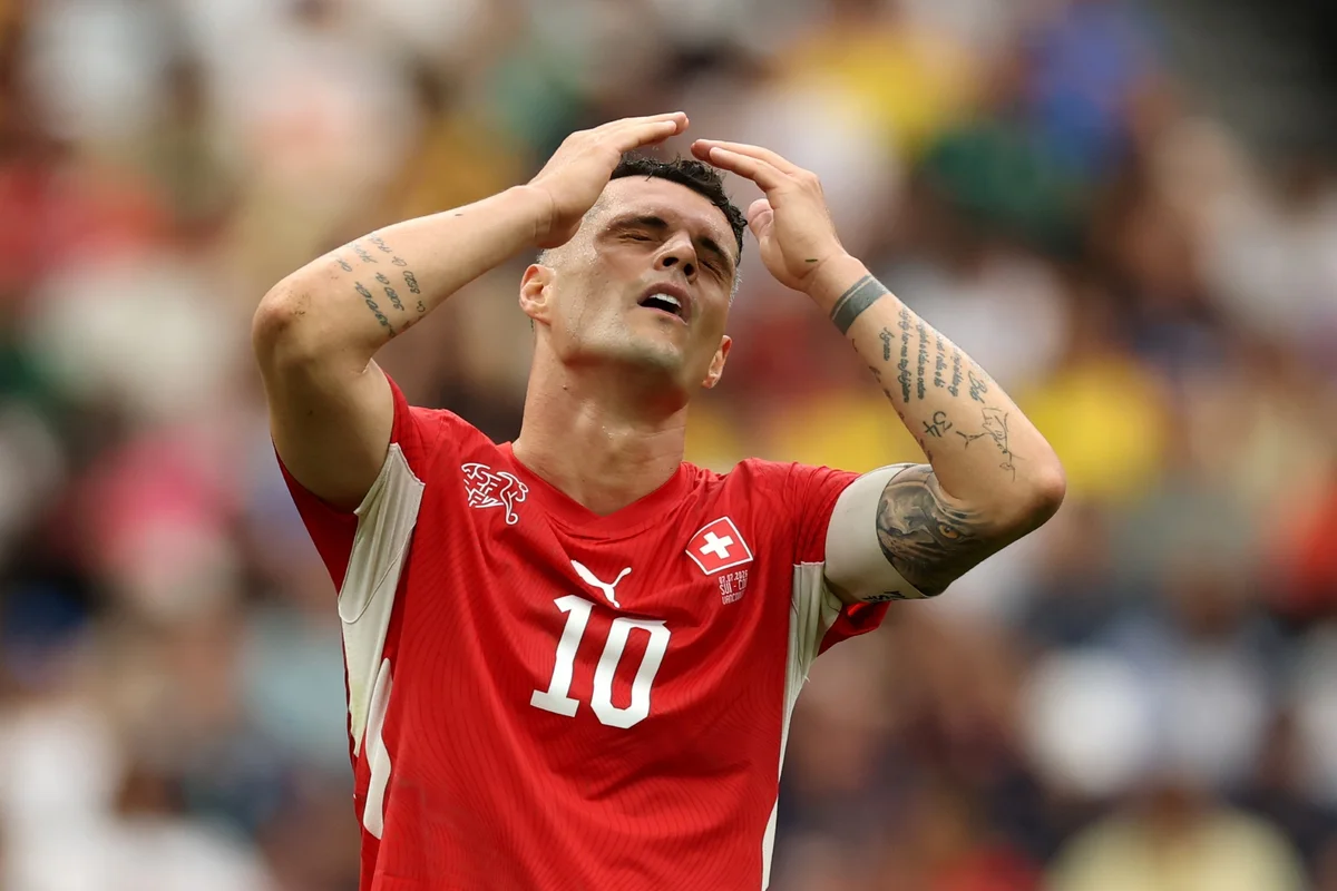 Xhaka admite ter falsificado carteira de vacinação contra Covid-19