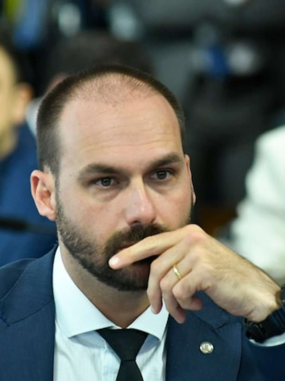 Ministério da Justiça demite ex-deputado Eduardo Bolsonaro da PF