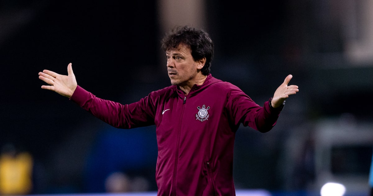 Corinthians vê chances de rebaixamento irem a 21% após sexta derrota seguida no Brasileirão