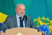 Imagem da matéria: Há 2 semanas, Lula enviou Orçamento de 2027 sem reajuste do Bolsa Família