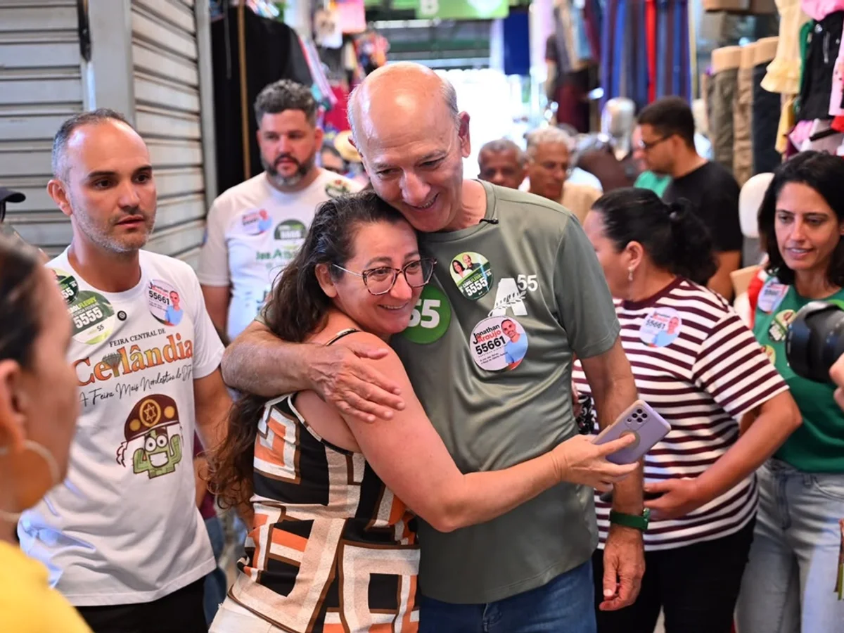 Arruda diz que pretende dar fim à licitação para boxes de feiras do DF