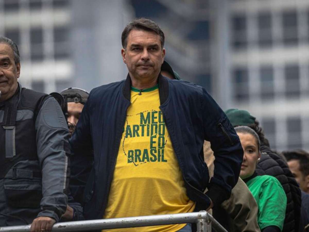 PF investiga desvio de emendas negociadas entre assessora de Flávio Bolsonaro e condenado por morte de Marielle Franco