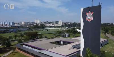 Gavi&otilde;es da Fiel cobra elenco do Corinthians no CT Joaquim Grava em meio &agrave; m&aacute; fase da equipe Foto: Reprodu&ccedil;&atilde;o/Corinthians TV / Estad&atilde;o