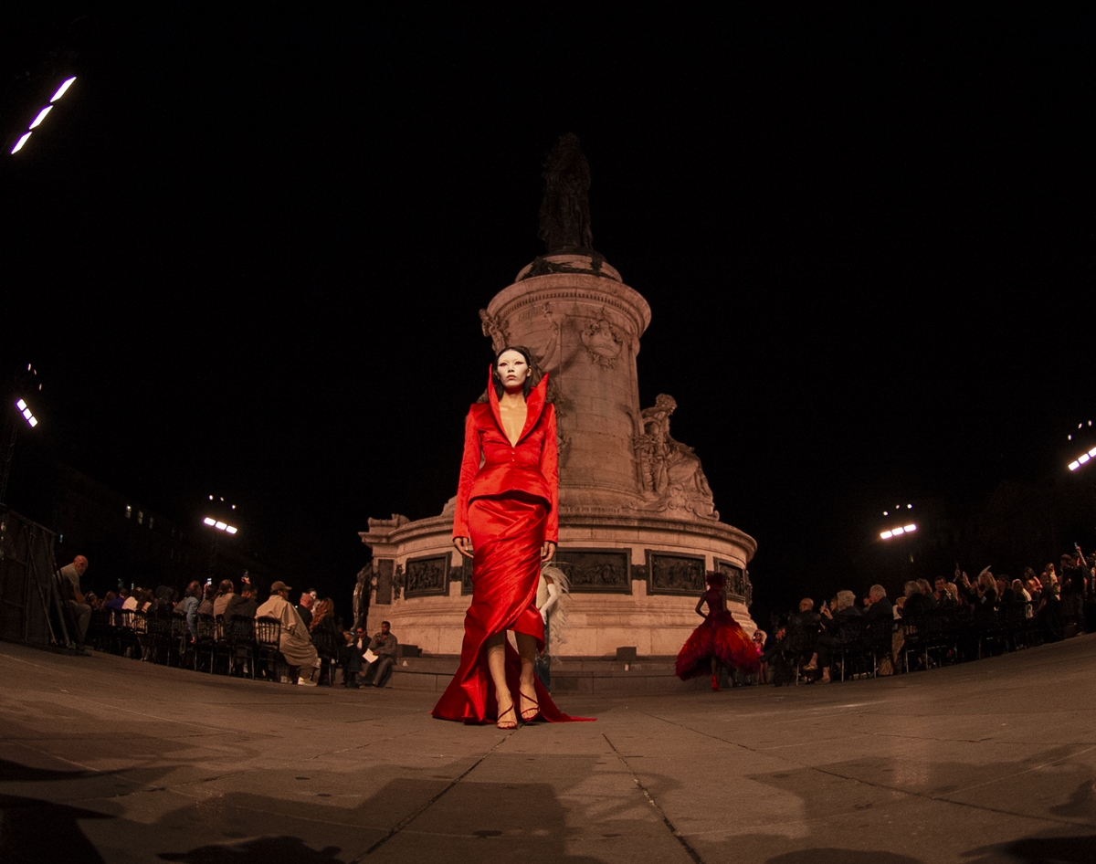 Imagem da matéria: Matières Fécales questiona desigualdade social no Paris Fashion Week