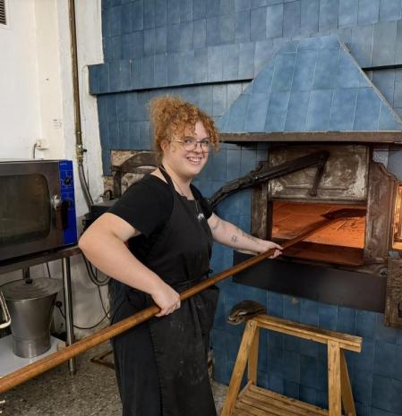 Entró como aprendiz y hoy es quien mantiene viva la historia de La Estrella, cuyo origen se remonta a 1825 y que es la pastelería más antigua de Barcelona: ”Sentí que tenía que dar el paso, todavía había mucho por hacer”