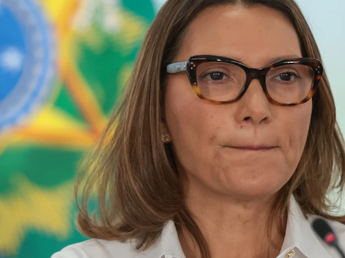 Janja critica bolsonarismo e afirma: “Não vamos voltar para as trevas”