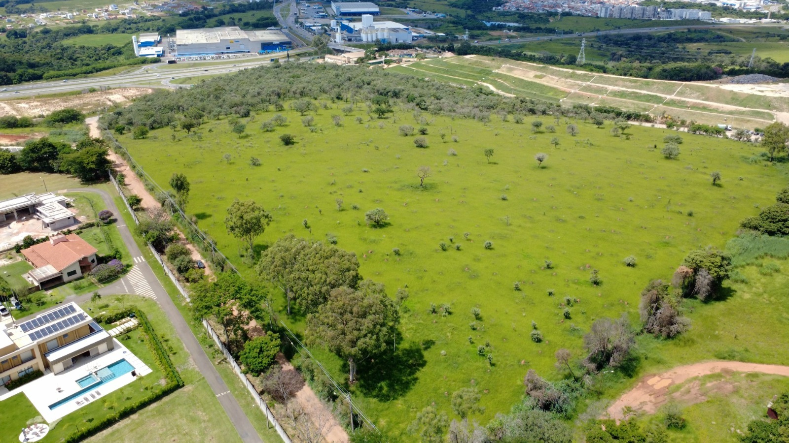 Famosa pelos violões, Giannini tem imóvel levado a leilão por R$ 34 milhões no interior de SP