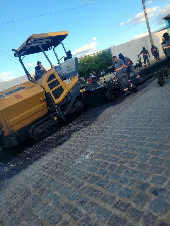 Ana Paula e Cajó destacam parceria para realização da pavimentação da Rua Joaquim Muniz de Almeida, em Monteiro