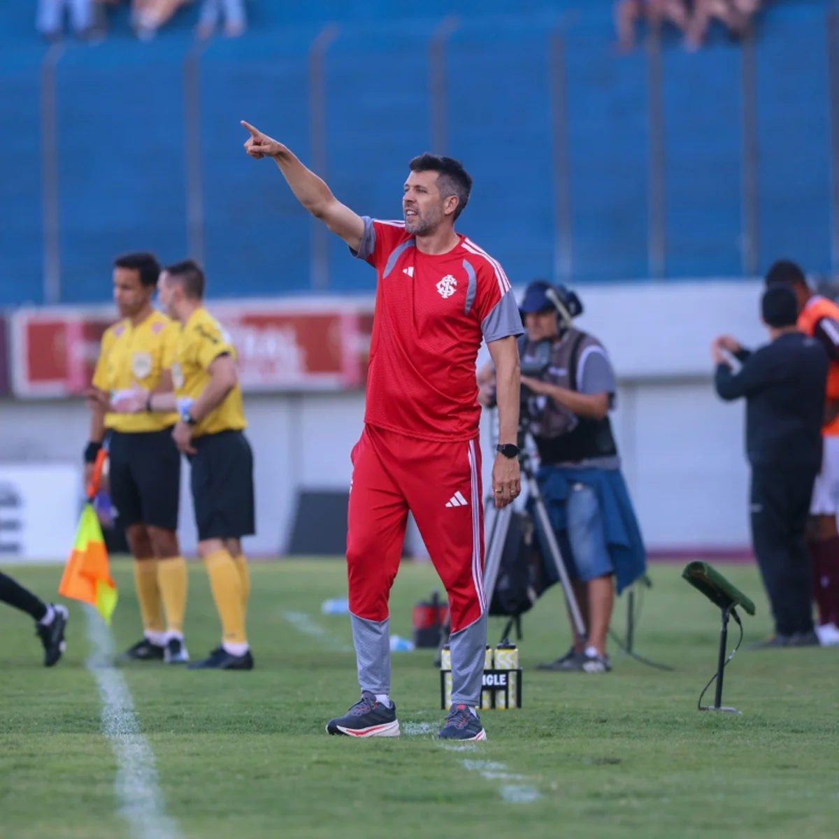 Brasileirão: Pezzolano é o 18º treinador demitido em 2026. Confira a lista