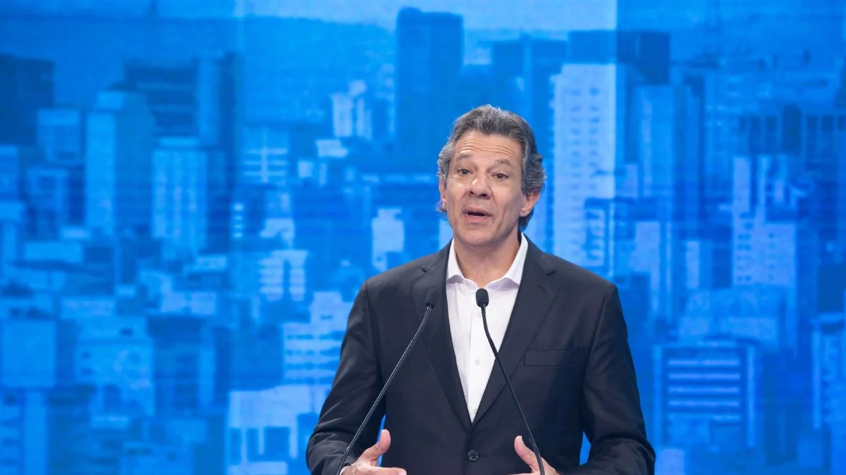 Haddad lamenta ausência de Tarcísio em debate: "Desrespeito com eleitor"