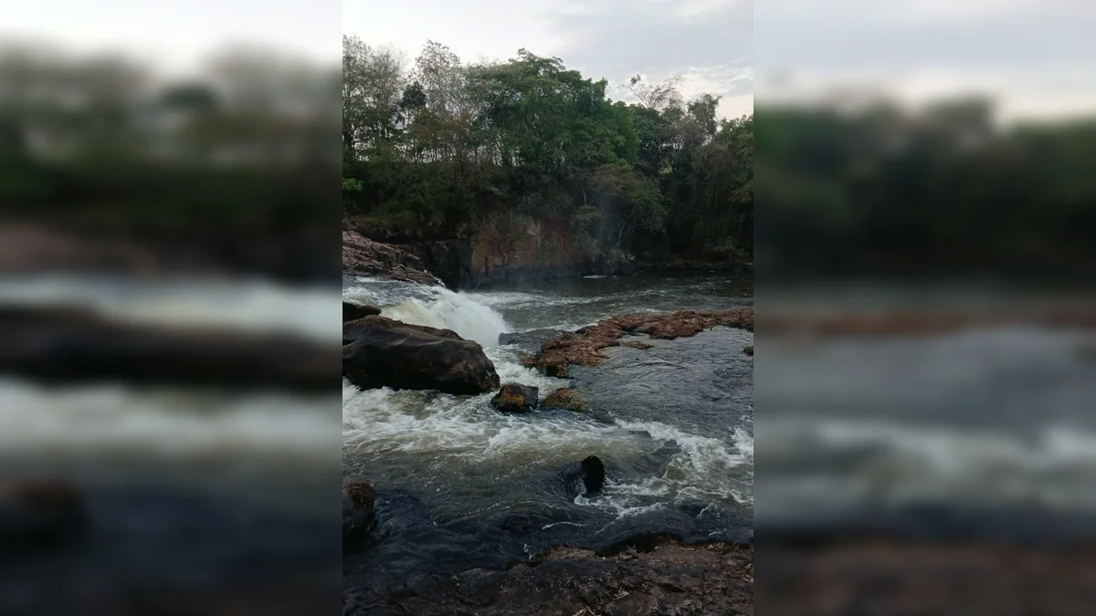 Jovem de 19 anos escorrega em pedras, bate a cabeça e morre em rio de Goiás