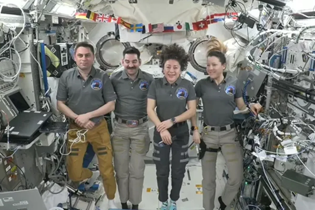 Astronautas da Crew-12 se preparam para retorno à Terra após 7 meses