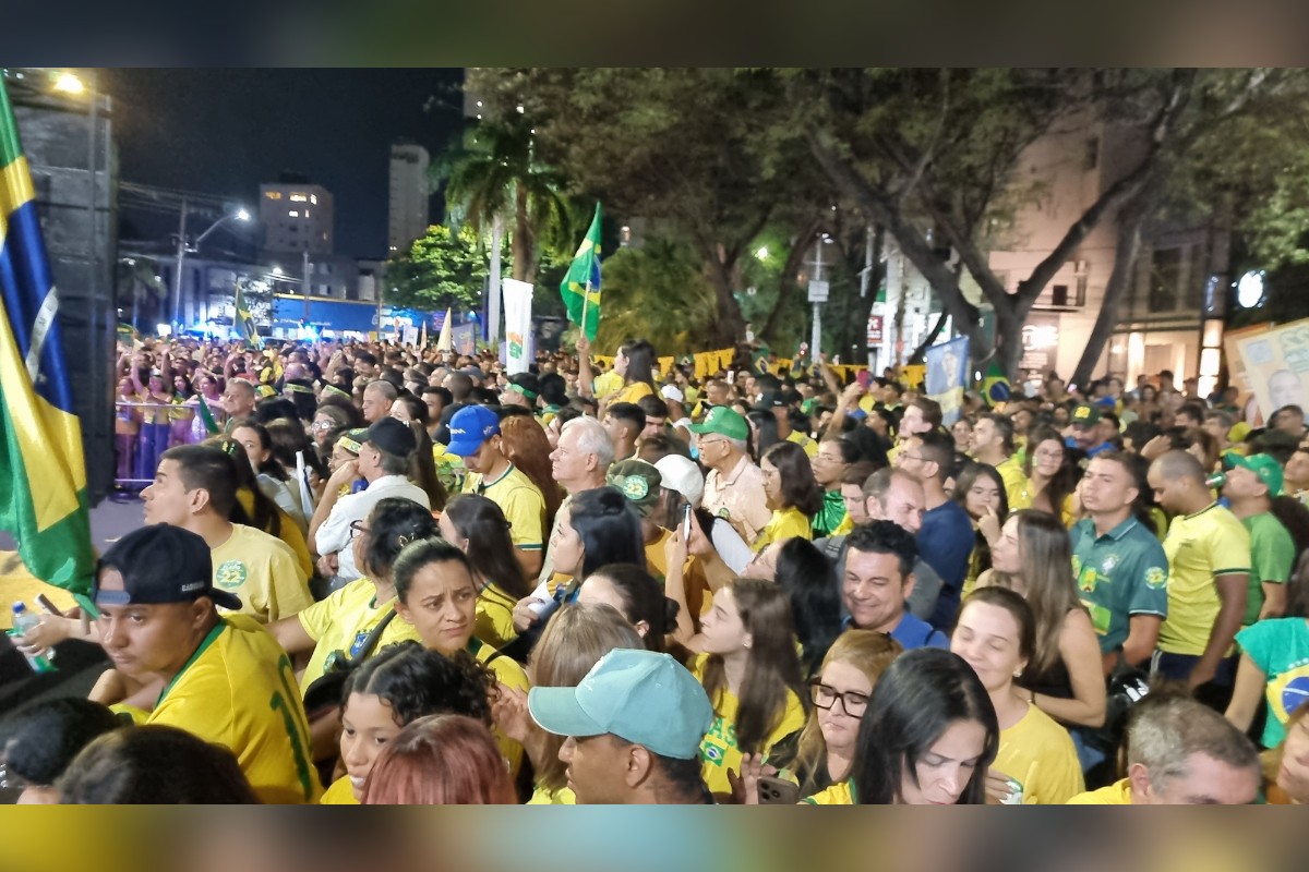 Bolsonaristas no Blocão 22 do Flávio em Montes Claros