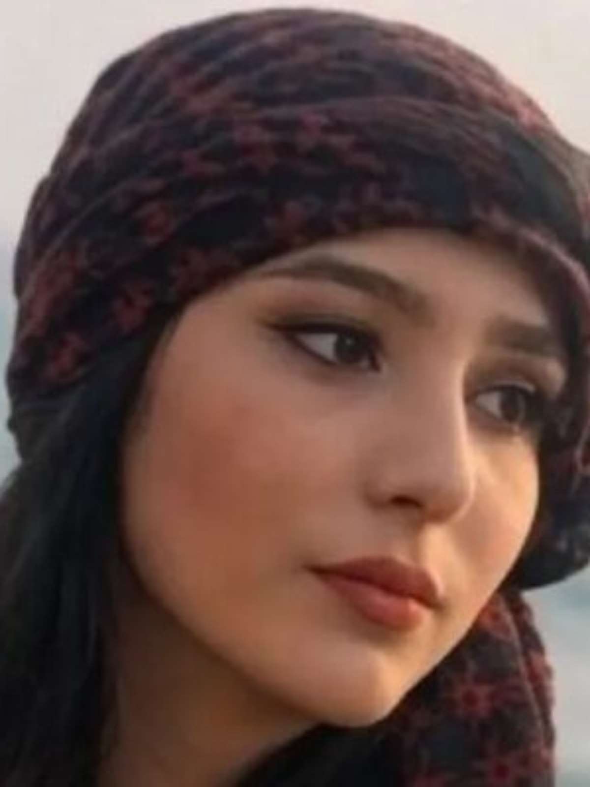 Estudante iraniana é condenada à morte por blasfêmia em post nas redes sociais