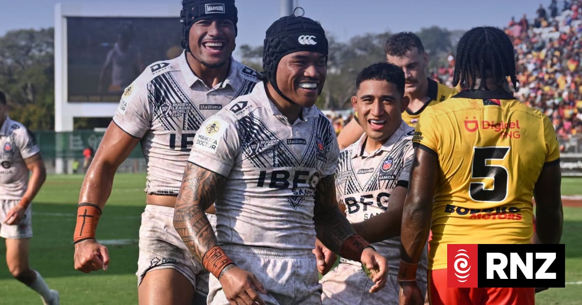 Toa Samoa marcou 13 tries para um em vitória sobre os Kumuls na Copa do Mundo