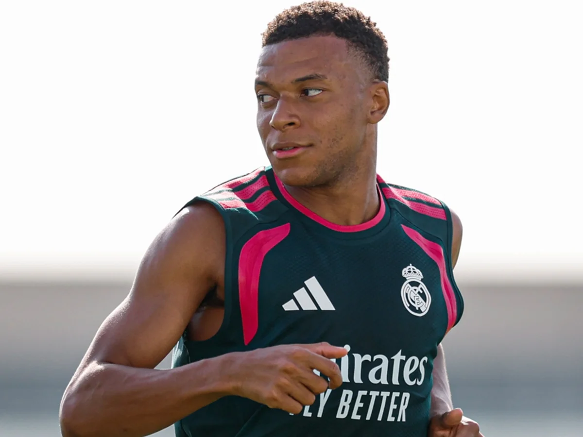 "É ridículo", diz Mourinho sobre polêmicas de Kylian Mbappé no Real Madrid