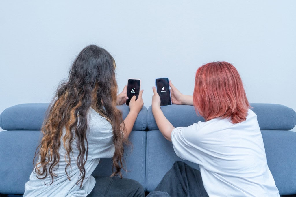 TikTok é alvo de denúncias sobre exploração de menores em lives