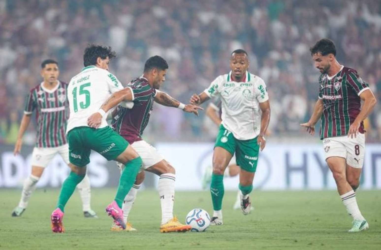 Atua&ccedil;&atilde;o de Hulk foi bem apagada na derrota do Flu para o Palmeiras &ndash;