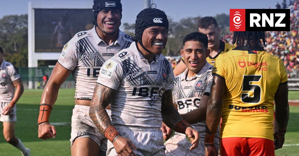 Toa Samoa marcou 13 tries para um em vitória sobre os Kumuls na Copa do Mundo