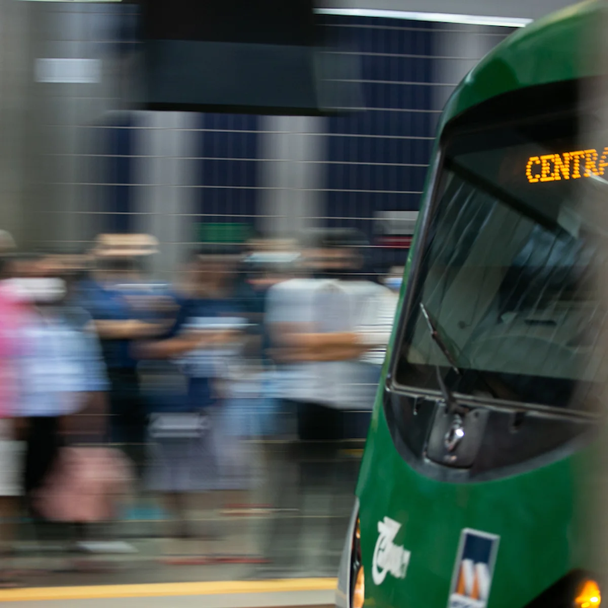 Metrô funciona com horário estendido no feriado de Nossa Senhora Aparecida