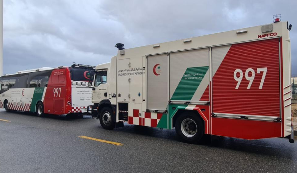 A Cruz Vermelha Saudita despacha 166 equipes de ambulância na região de Meca antes da estação chuvosa