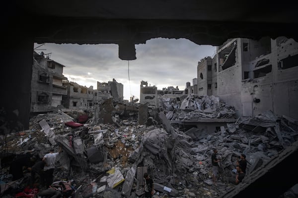 O que está por trás do adiamento das eleições palestinas e o que acontece a seguir?